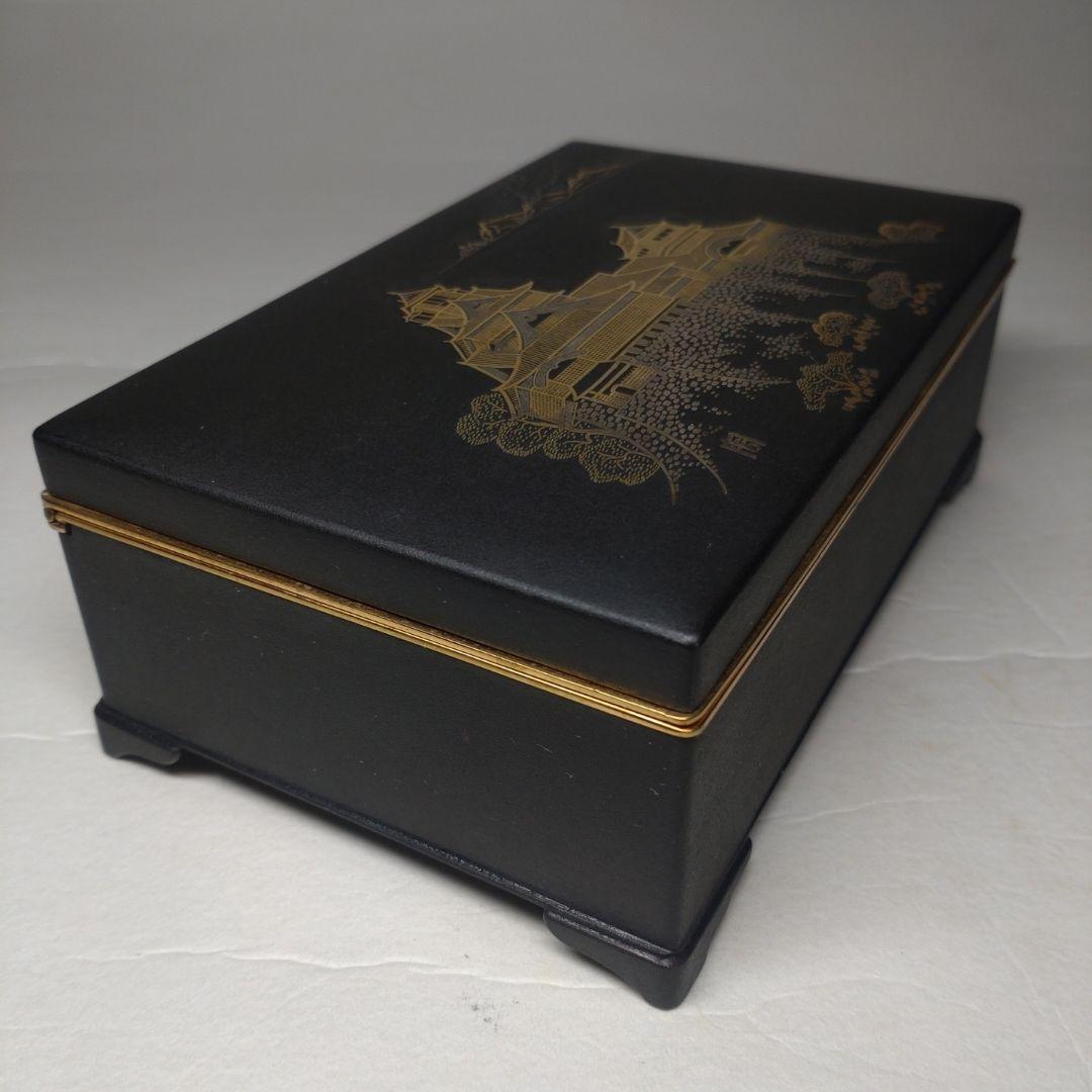 肥後象嵌 鉄地金銀象嵌 城山風景図 煙草入 在銘 箱付