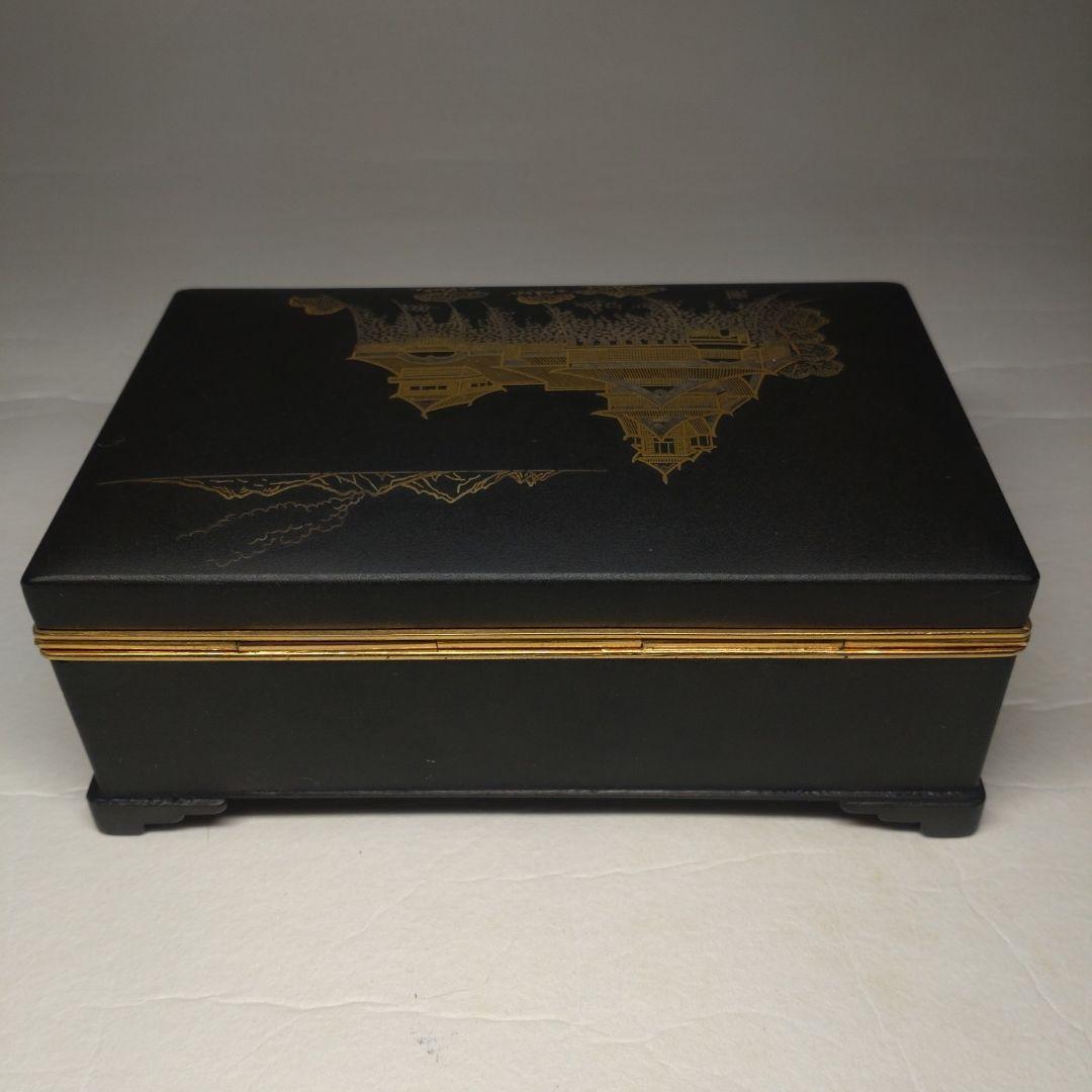 肥後象嵌 鉄地金銀象嵌 城山風景図 煙草入 在銘 箱付