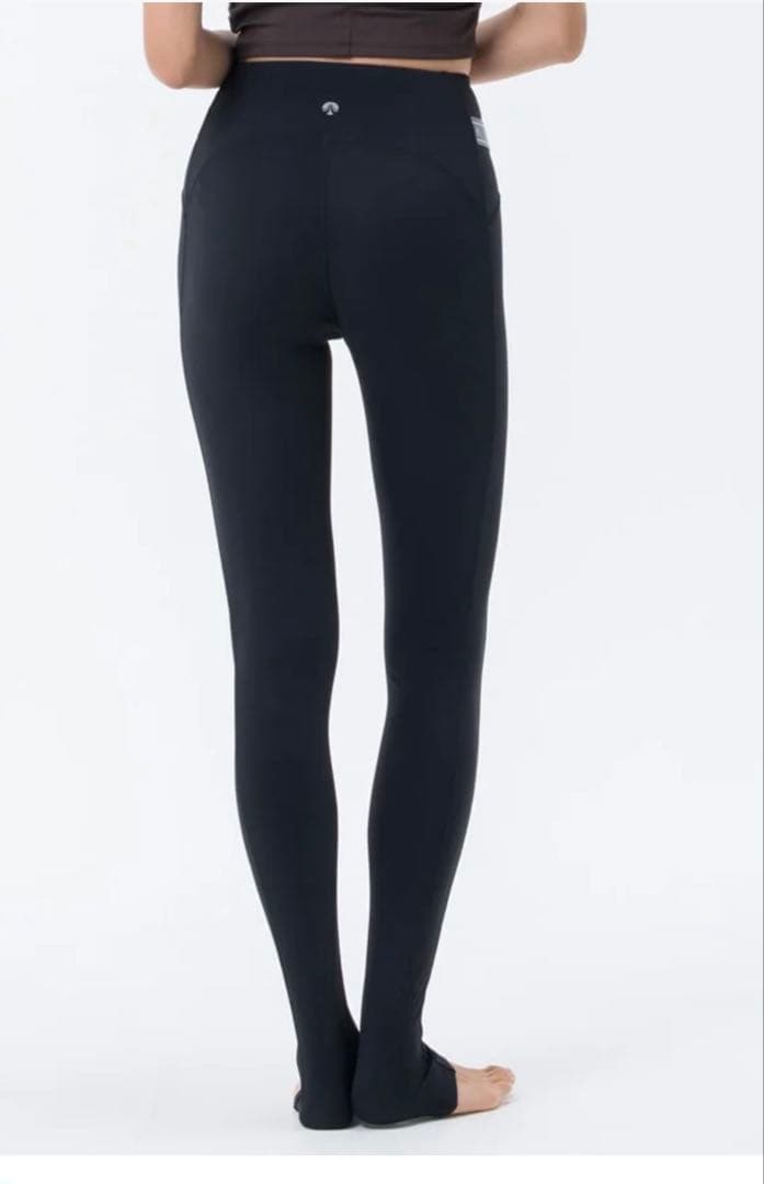 SUKALA サイドベルトトレンカレギンス　LAVA