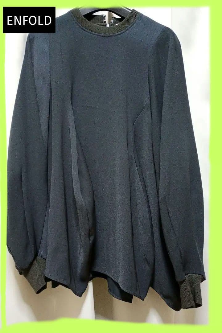 トップス ENFOLD / CURVE-DRAPE PULLOVER