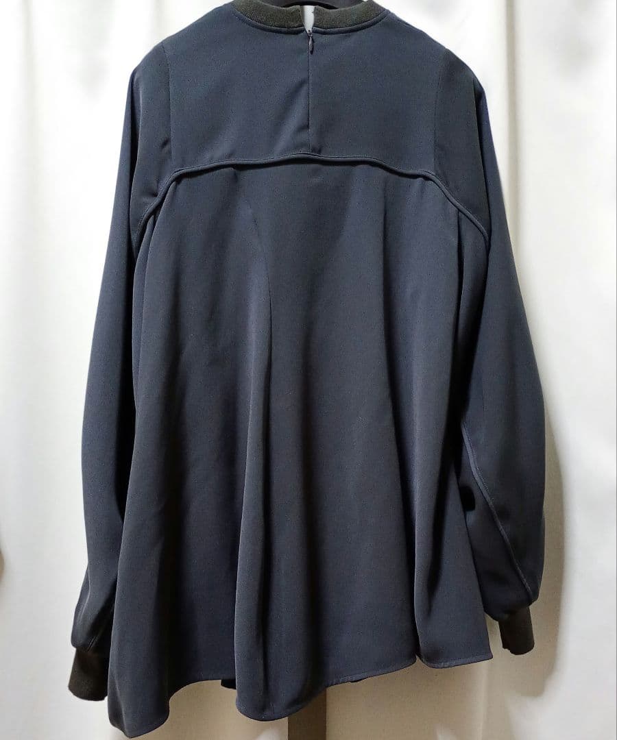 トップス ENFOLD / CURVE-DRAPE PULLOVER