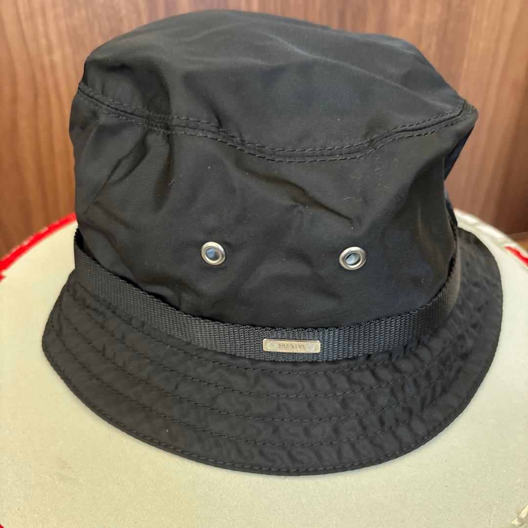 プラダ　黒 バケットハット　L