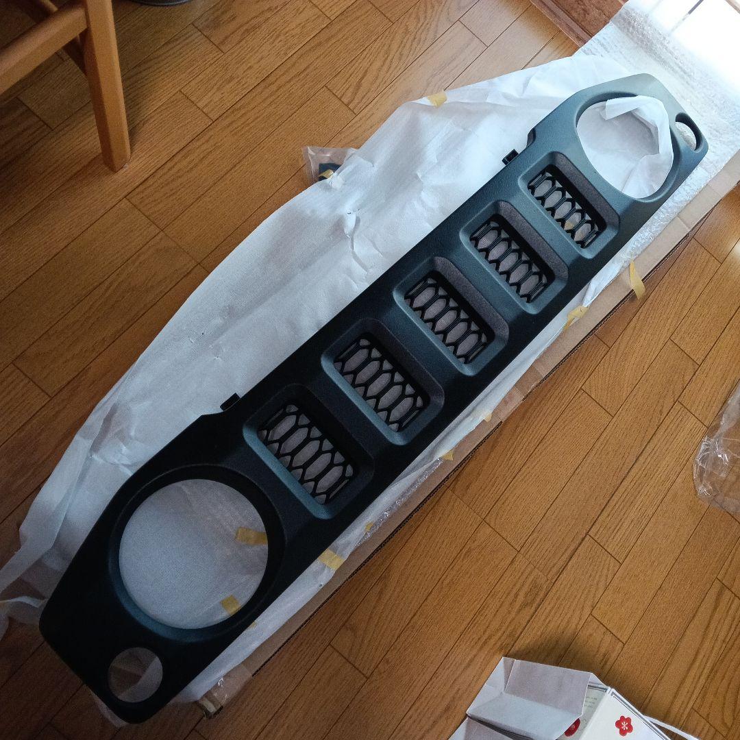 サ*ン様 JB64 ジムニー マークレスグリル チッピング塗装