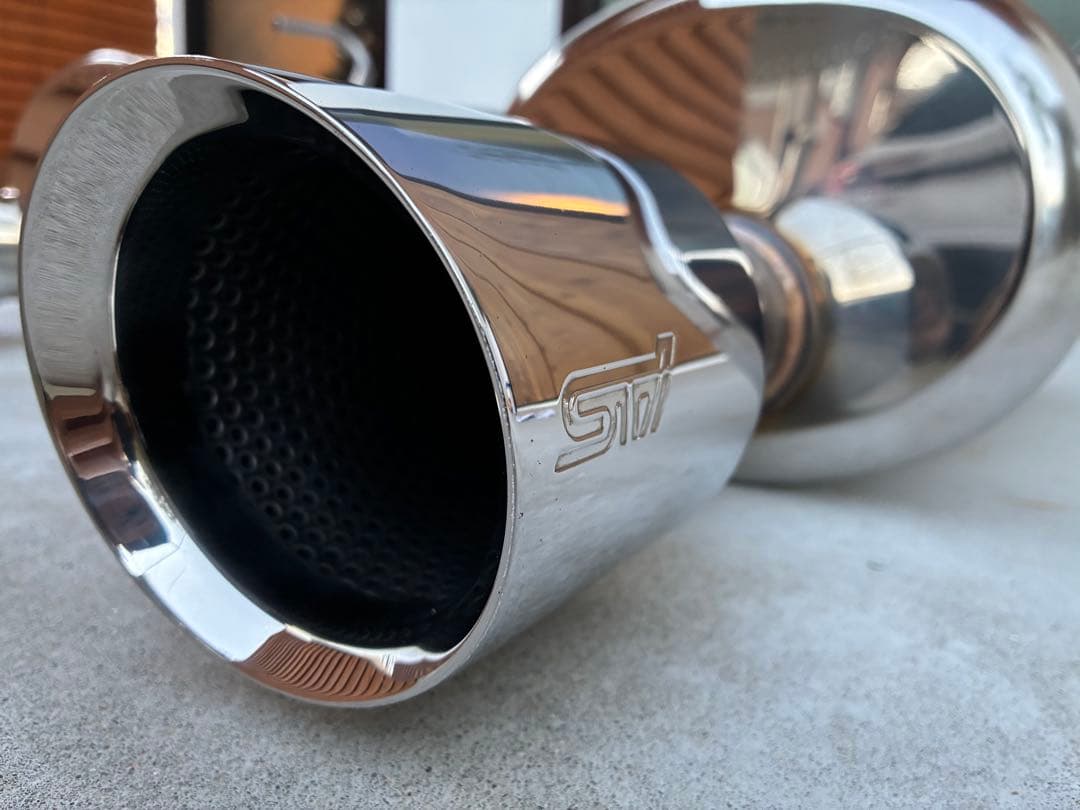 VMレヴォーグ STiパフォーマンスマフラー2本セット