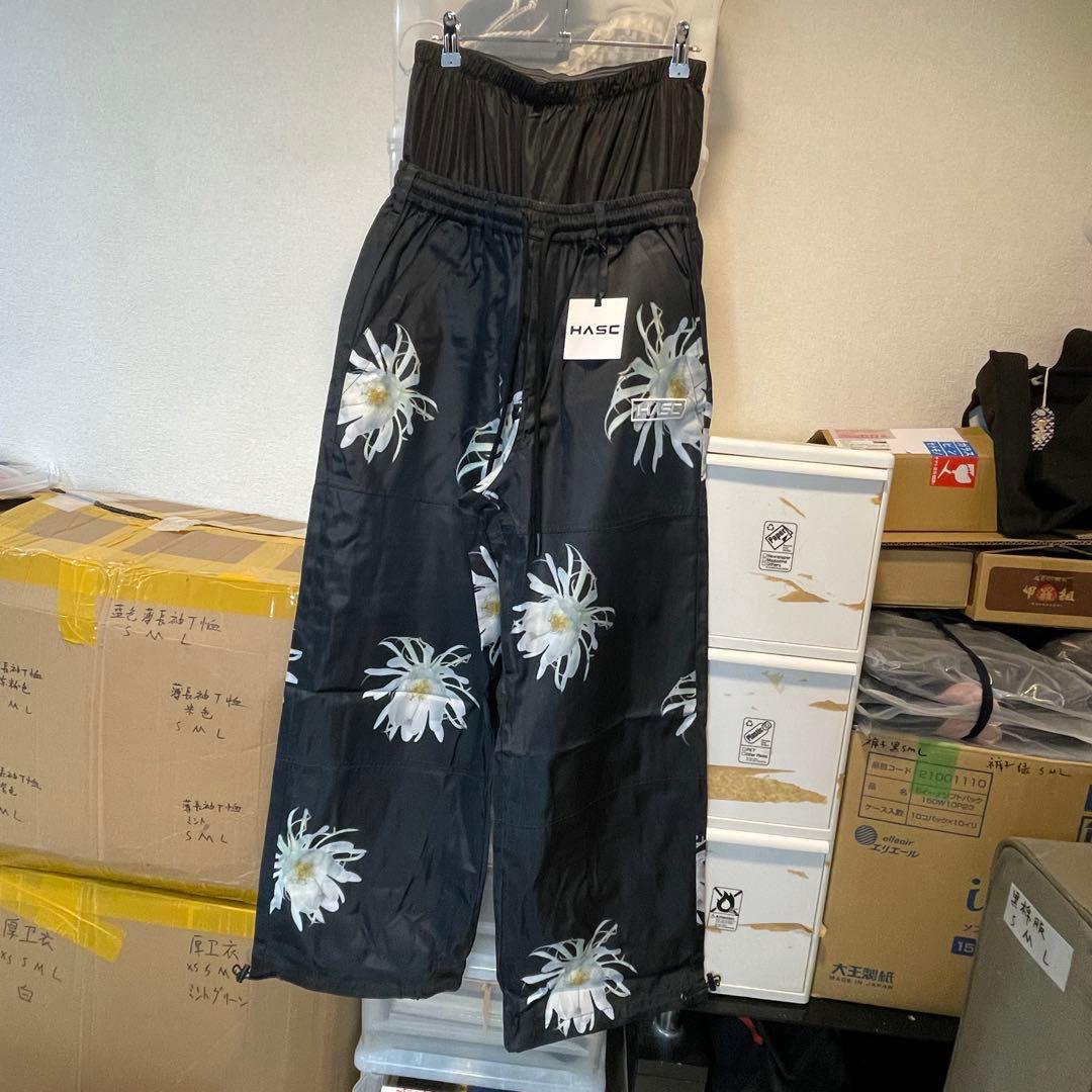 新品 花柄スキーウェア上下セットS男女兼用スノボウェア