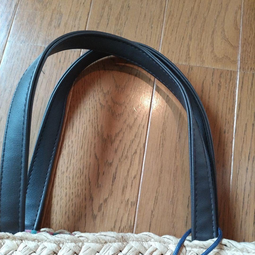 未使用に近い　ファミリア　かごバッグ　チャーム付き