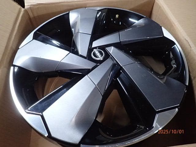 1本 日産 ノート オーラ E13 17x6.5j +40 純正 アルミホイール