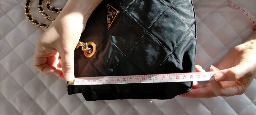 PRADA ブラックナイロンショルダーバッグ