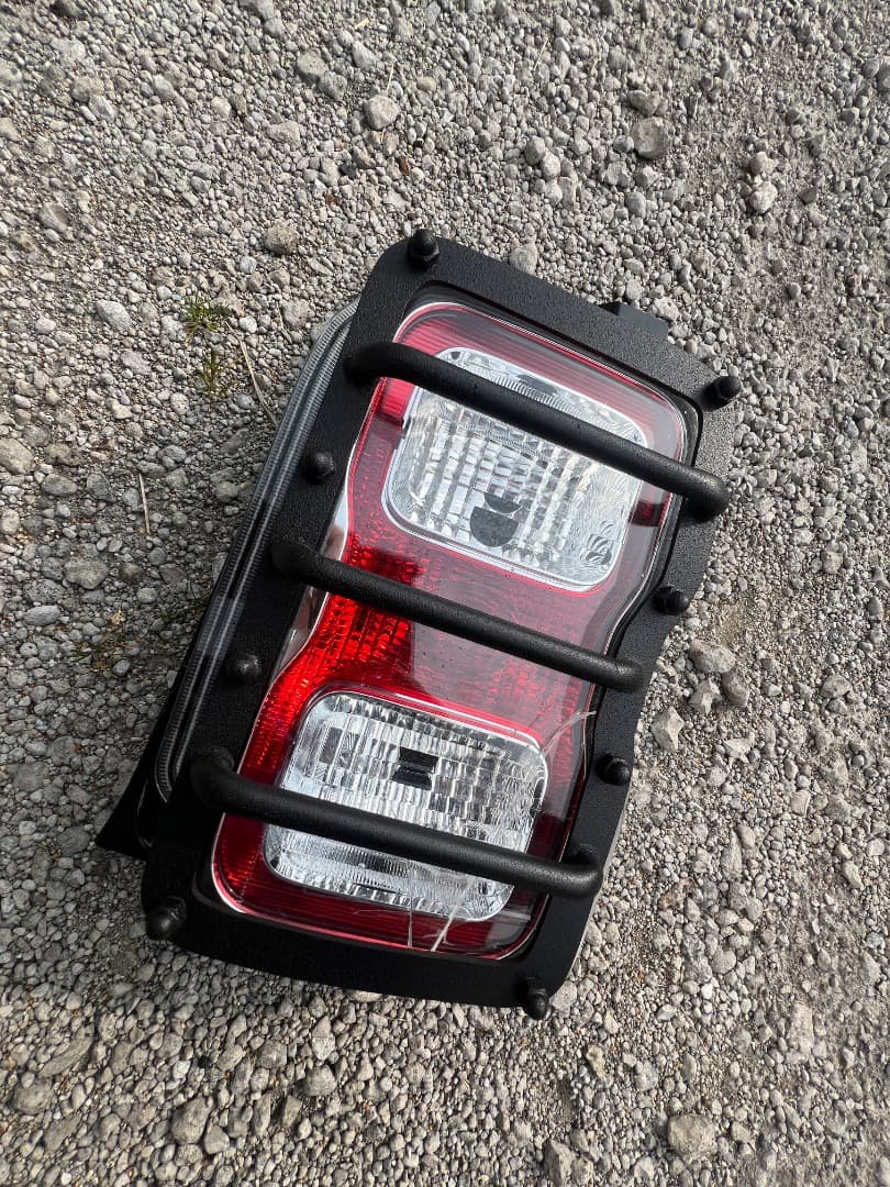 ハスラー　前期後期　テールランプガード　左右