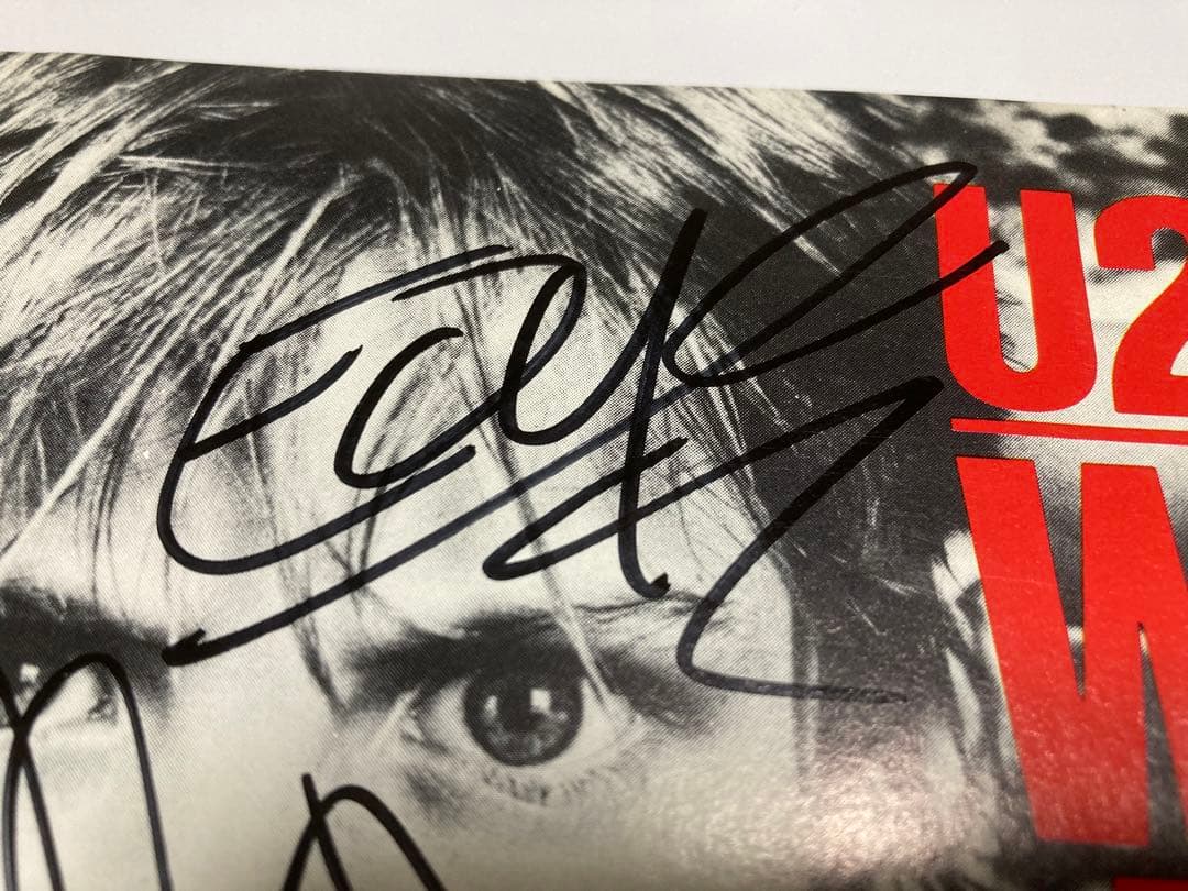 レア　u2 直筆サインCD WAR bono edge Larry adam