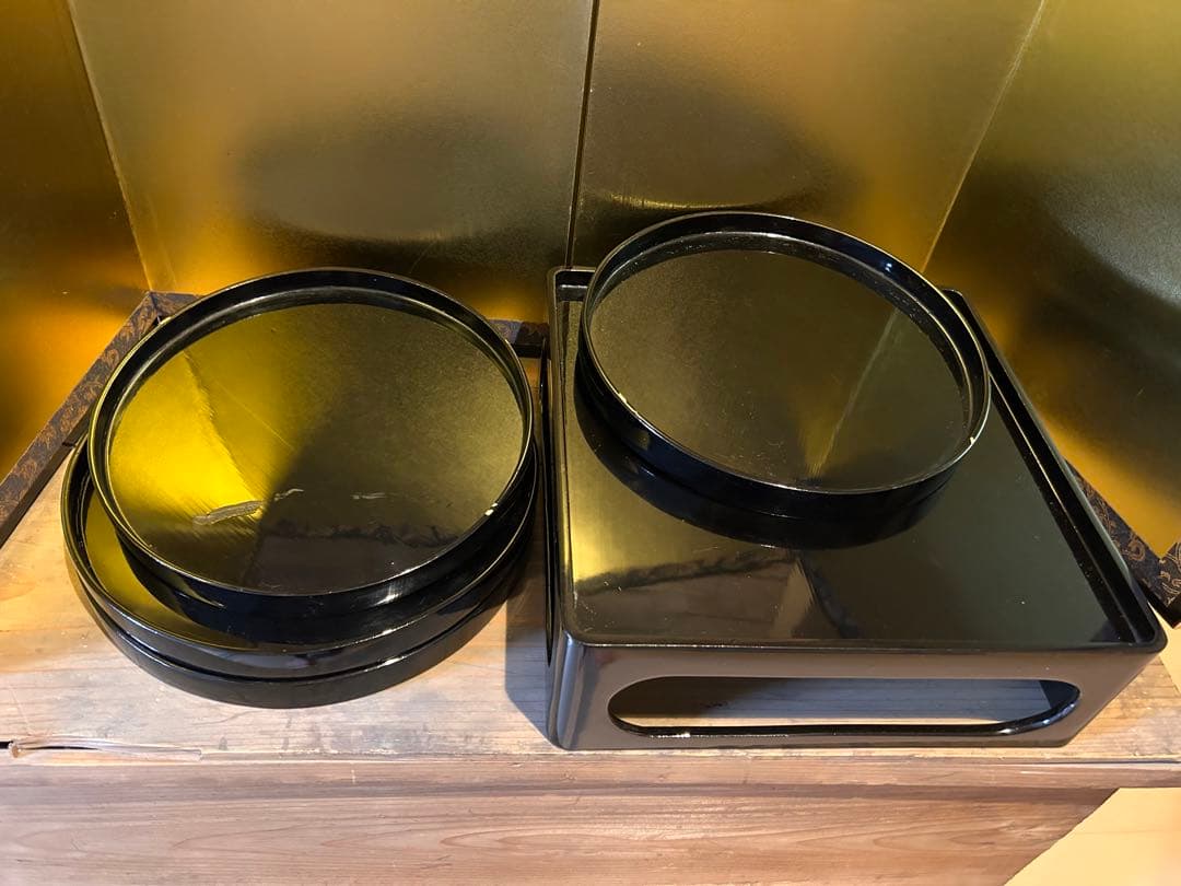 黒漆器　脚付膳　十二膳　お櫃　盆四枚　布着　木箱　明治時代　法事