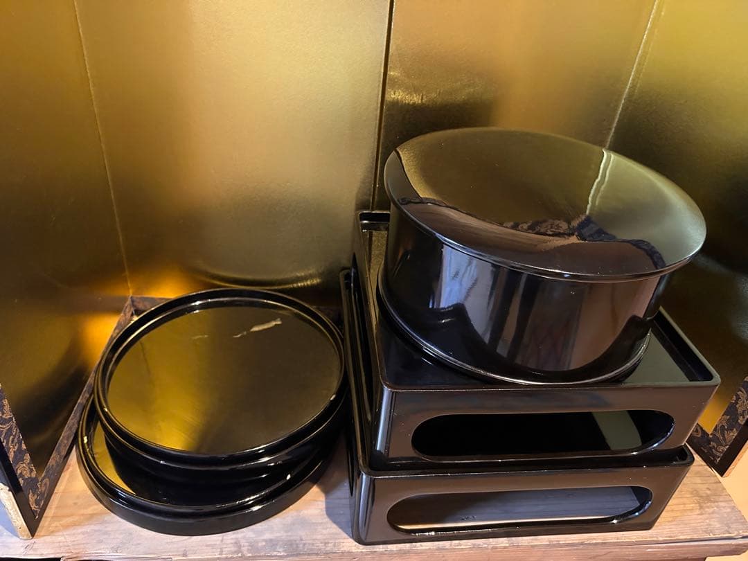 黒漆器　脚付膳　十二膳　お櫃　盆四枚　布着　木箱　明治時代　法事