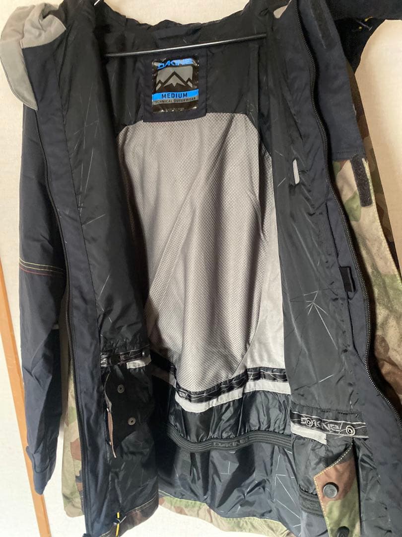 【美品】DAKINE スノーボード　ウェア　Mサイズ