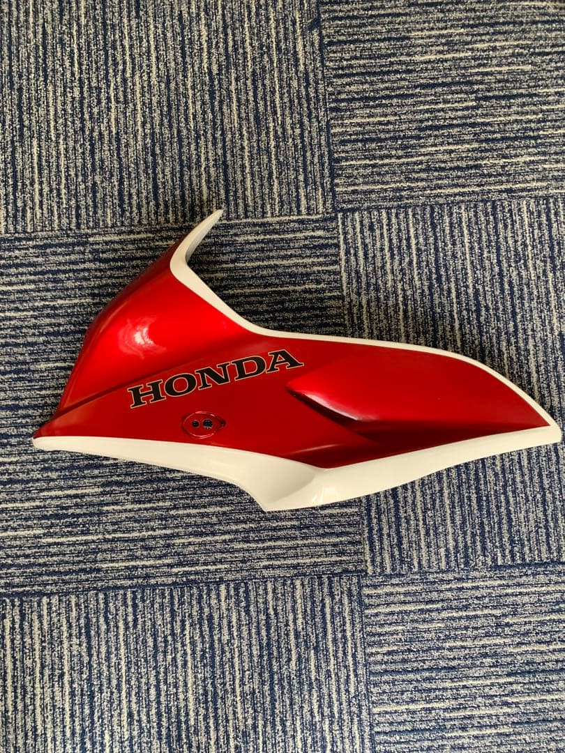 cb1300sb sc54アッパーカウル　左