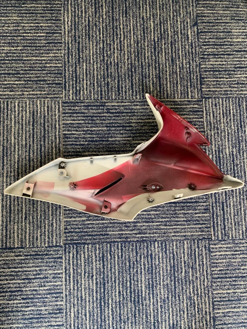 cb1300sb sc54アッパーカウル　左