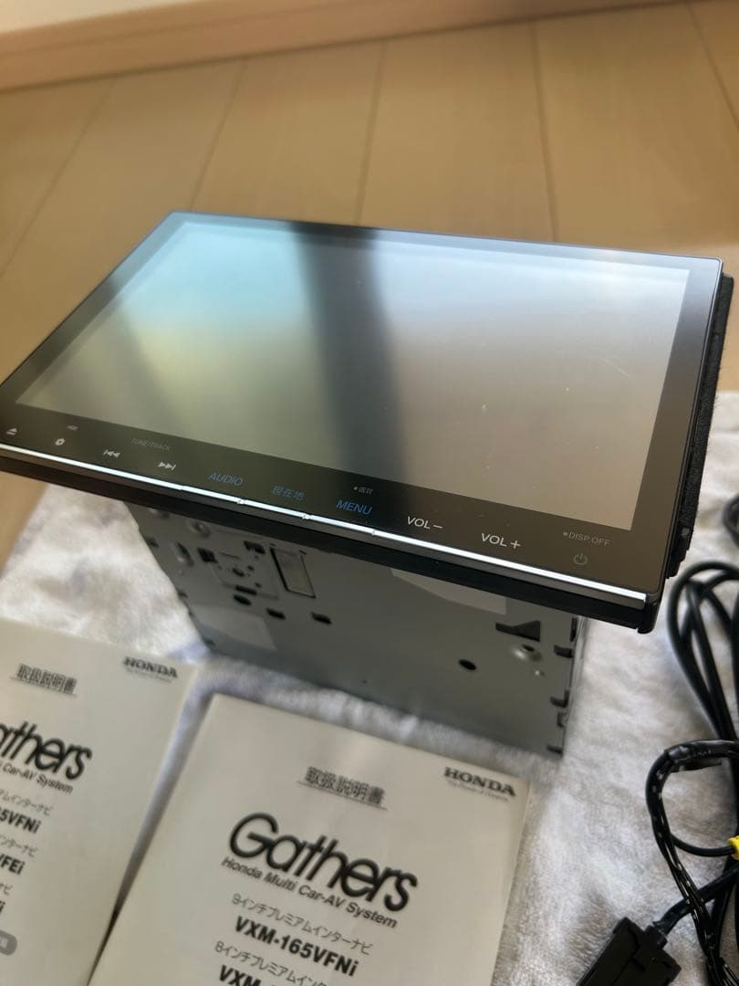 美品　Gathers VXM-165VFNI 9インチ カーナビ