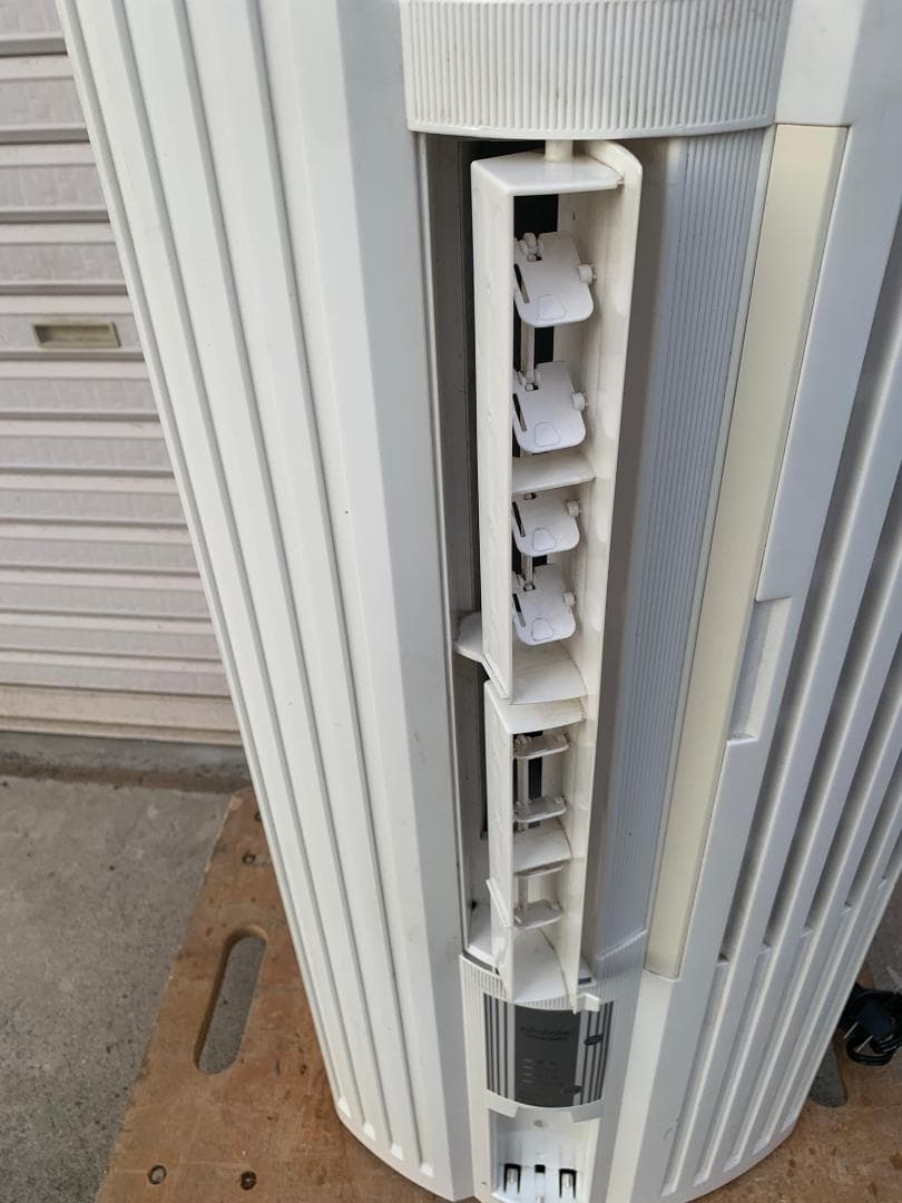 トヨトミ 窓用エアコン　TIW-A160E 2014年式