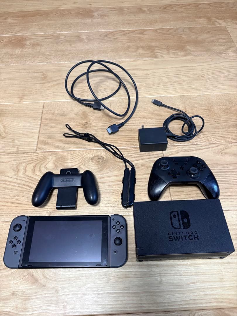 Nintendo Switch 本体＋付属品＋追加コントローラ＋ケース