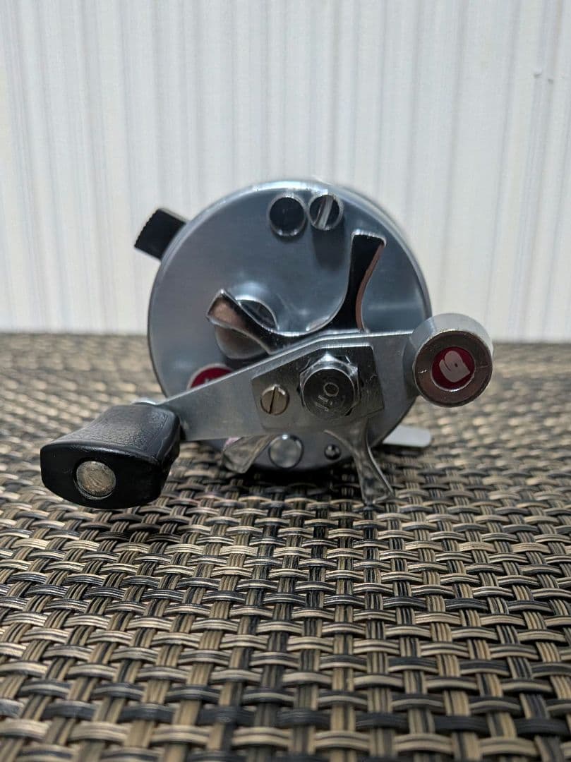 美品 ABU 2500c アブ 2500c アブガルシア 77/2