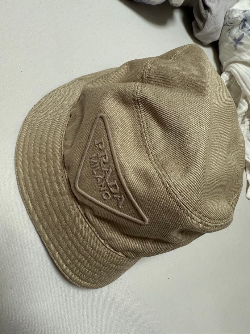 PRADA バケットハット ベージュ