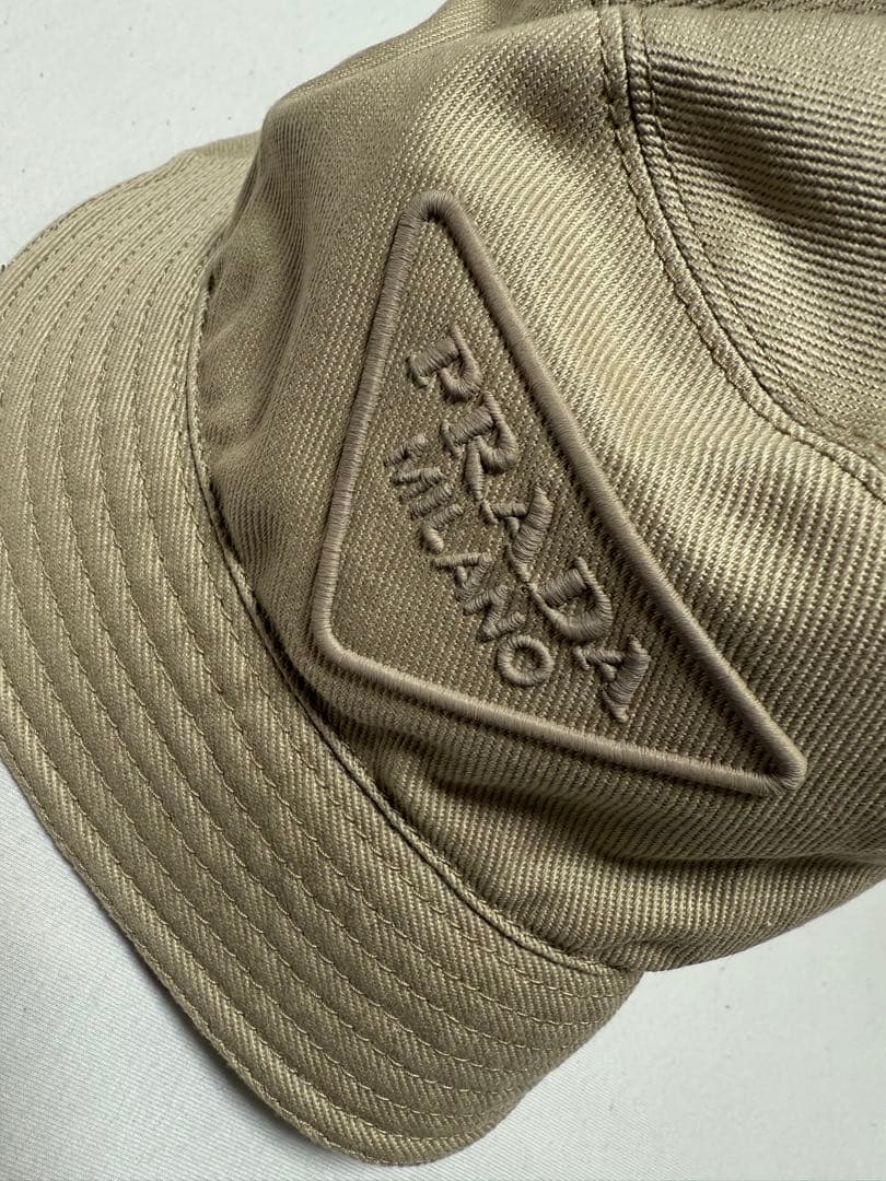 PRADA バケットハット ベージュ