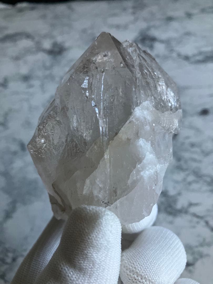 ガネーシュヒマール産水晶（最大幅約7.4cm、重量約151g）