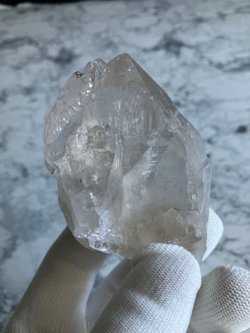 ガネーシュヒマール産水晶（最大幅約7.4cm、重量約151g）