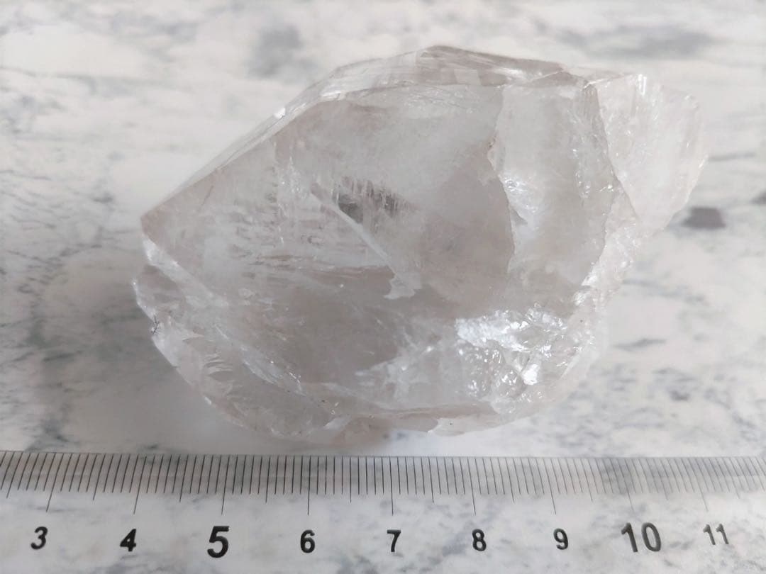 ガネーシュヒマール産水晶（最大幅約7.4cm、重量約151g）