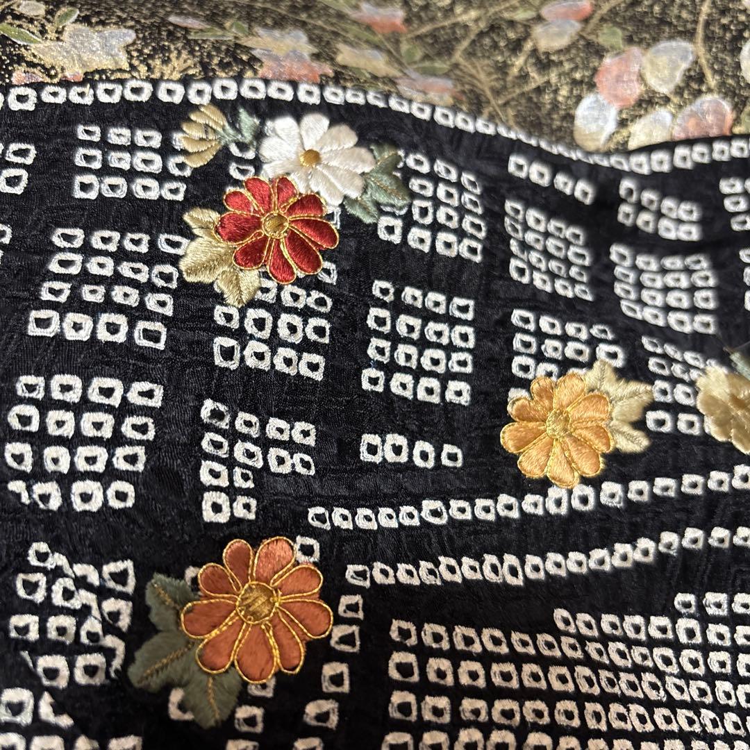 【1/18】訪問着☆花柄（絞り・刺繍）（黒色）