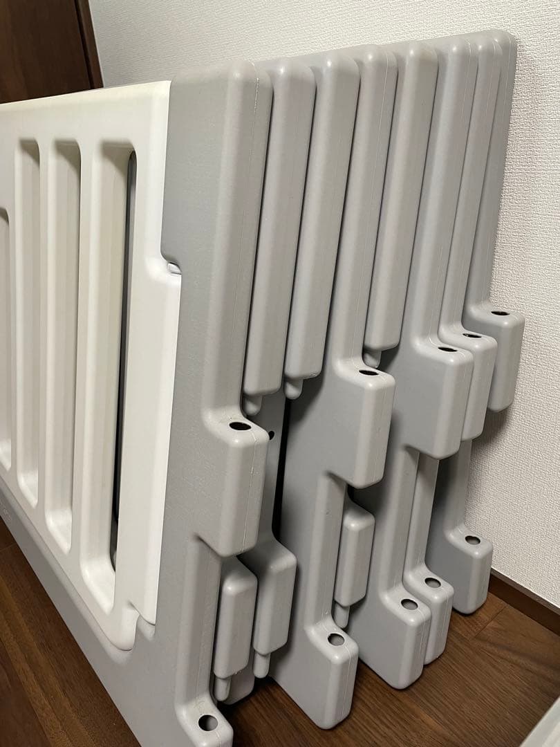 【欠品なし】Caraz　ベビーサークル　MODERN 8枚＋付属品あり　グレー