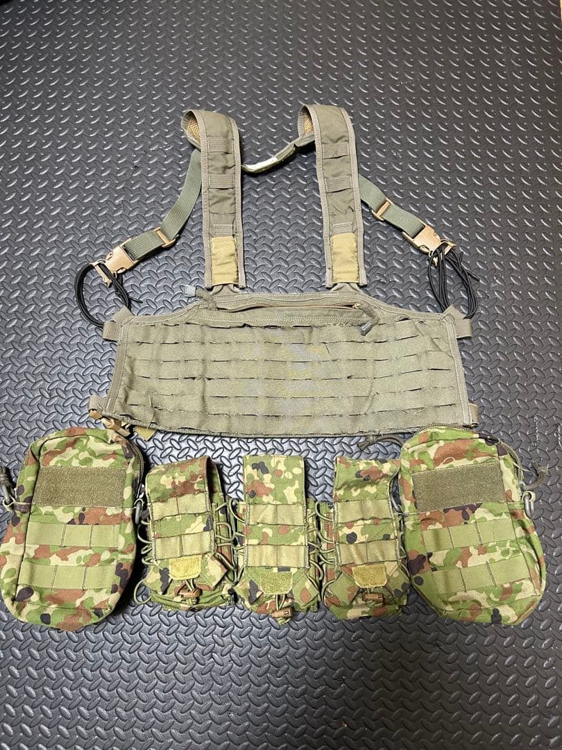 チェストリグ 陸自迷彩