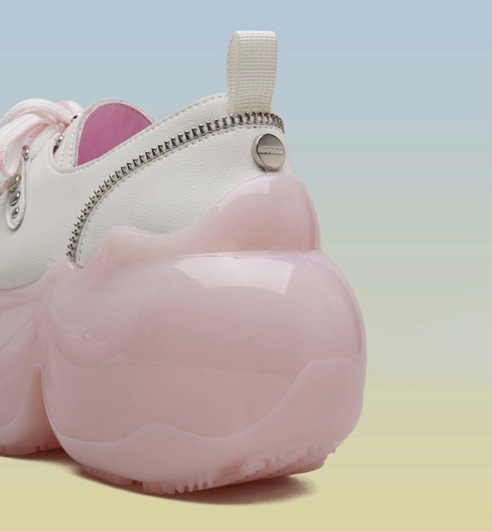 WOOMII LANA WHITE スニーカー