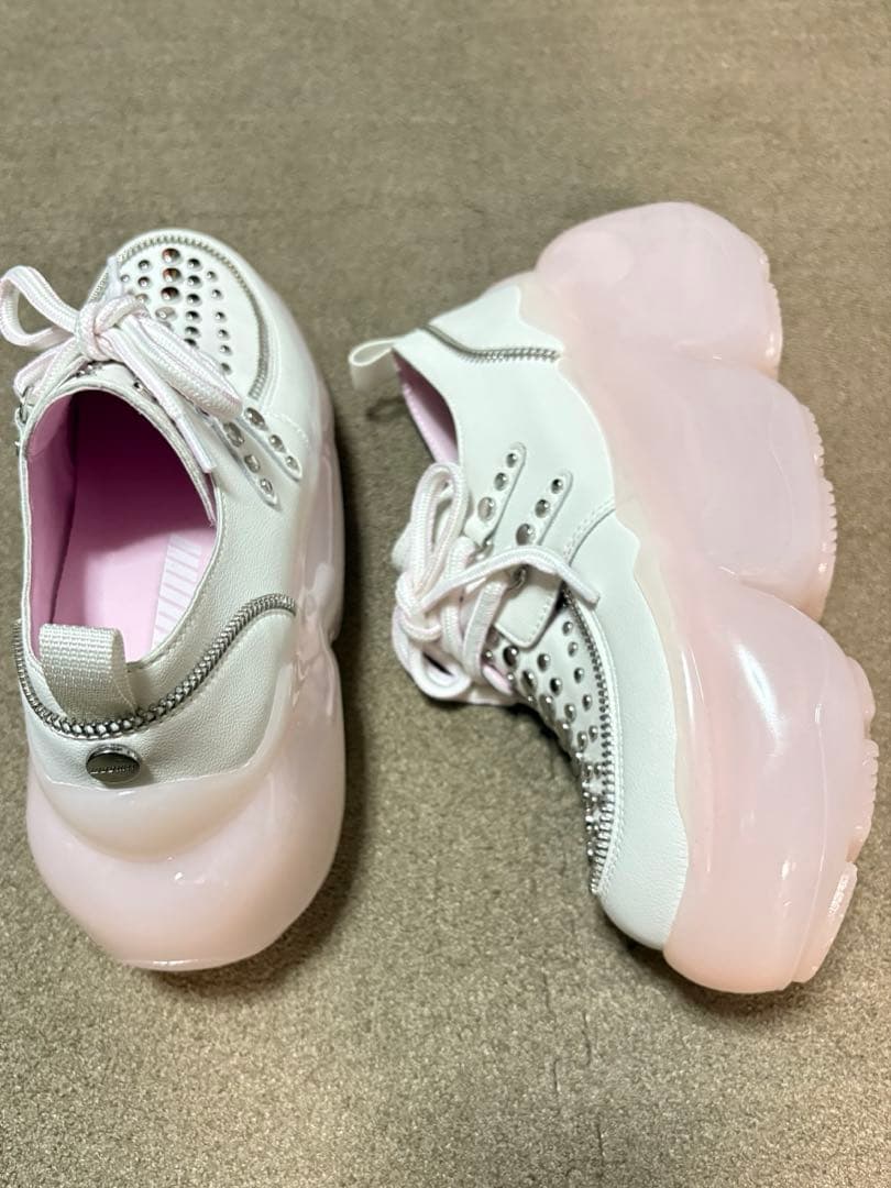 WOOMII LANA WHITE スニーカー