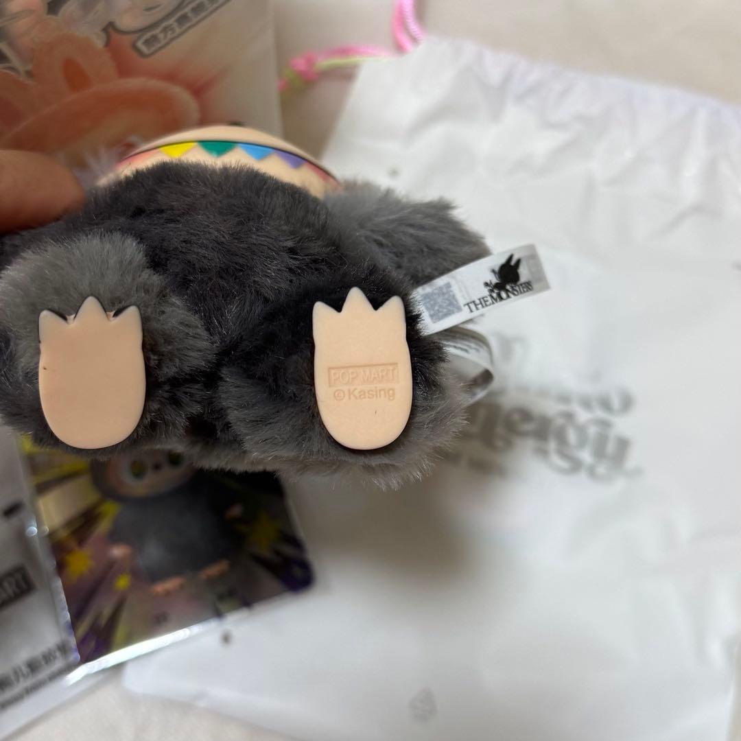 ゆ*こ様 【正規品】popmart ラブブ BigintoEnergy シークレ