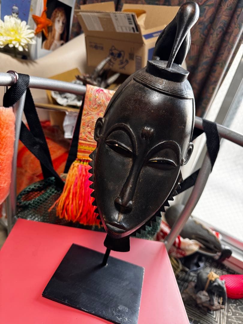 ✴︎泣く泣く手放します！✴︎アフリカンマスク超美品！鉄スタンド付き