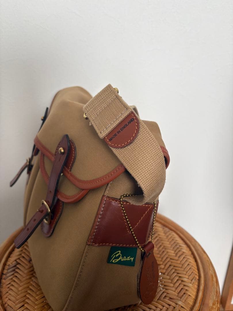 ベージュ キャンバス ショルダーバッグ