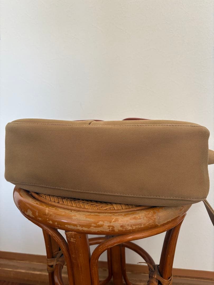 ベージュ キャンバス ショルダーバッグ