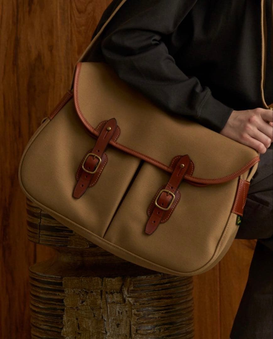 ベージュ キャンバス ショルダーバッグ