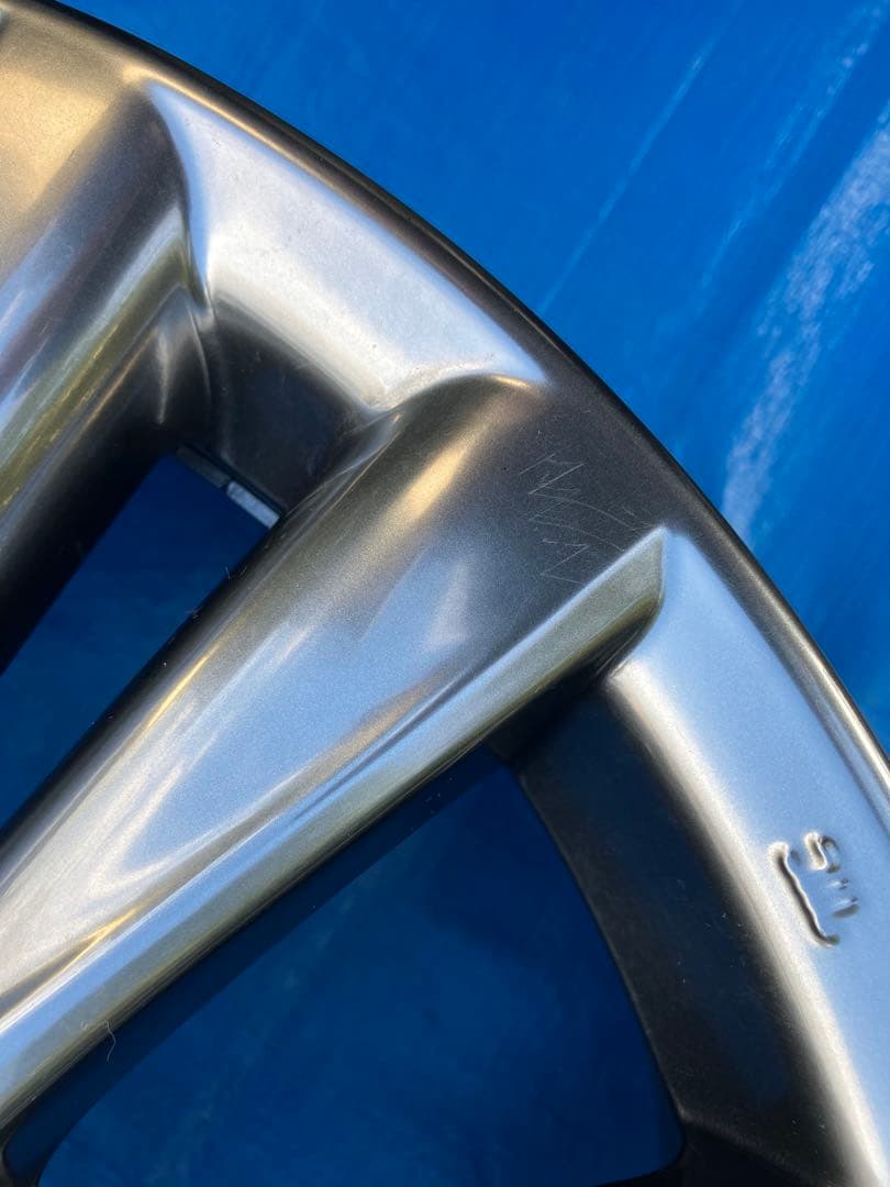 トヨタ６０ハリアー純正7.5Ｊ18インチホィール4本セット