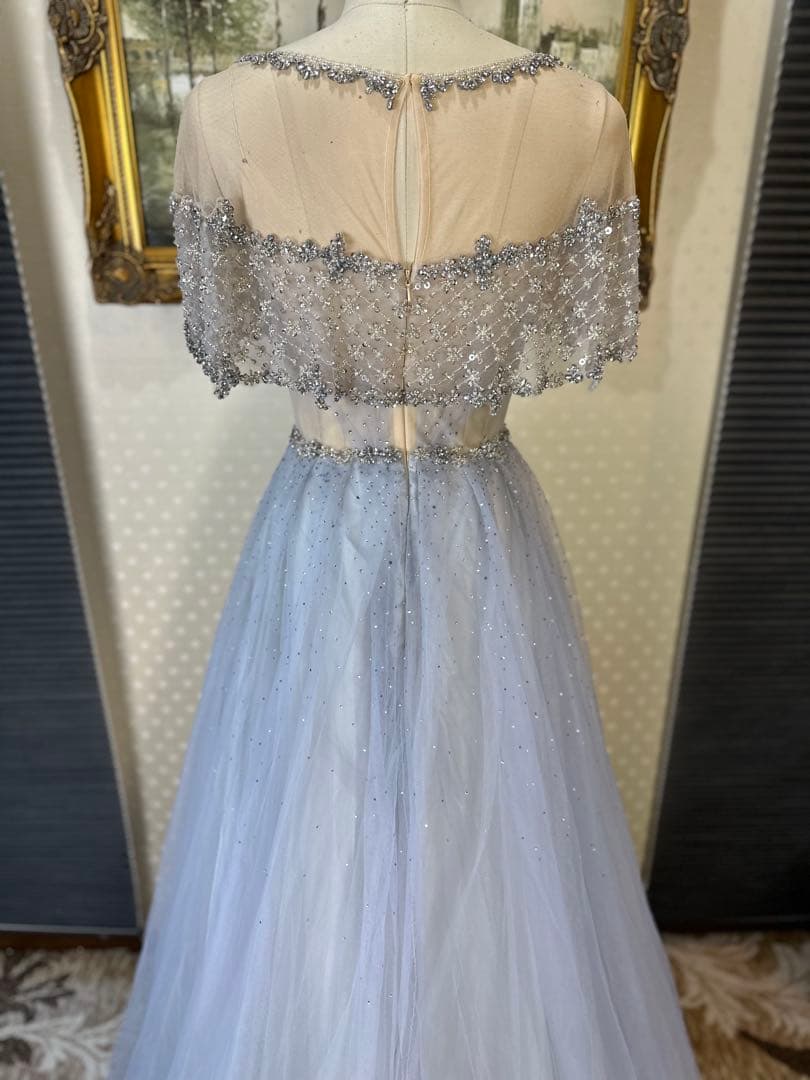 ビーズ刺繍オフショルダーライトブルーロングドレス