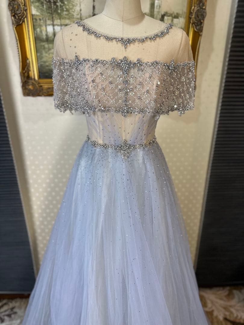 ビーズ刺繍オフショルダーライトブルーロングドレス