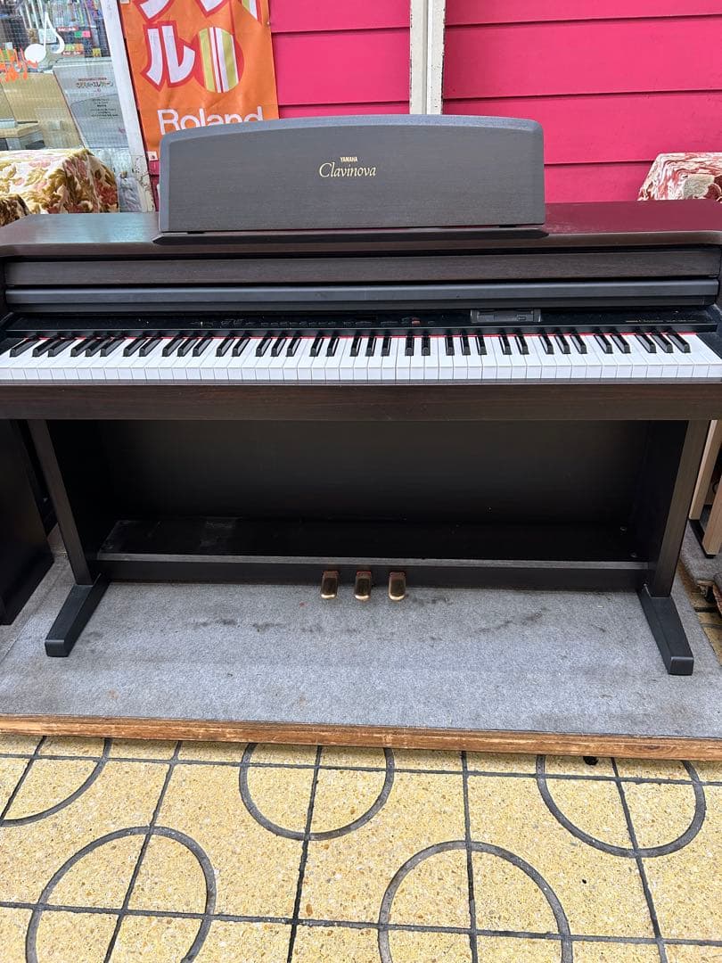 超価格、ヤマハクラビノーバ、CLP156、88鍵盤、ピアノ強弱タッチ付、1台限♪