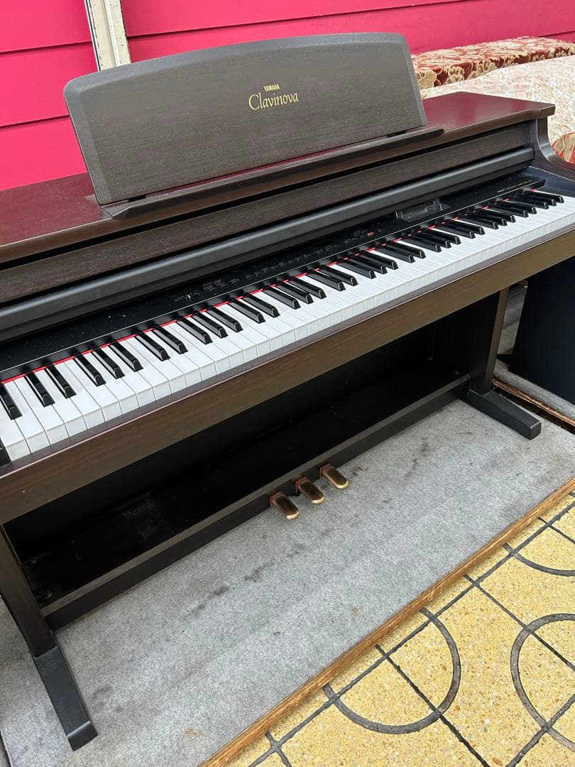 超価格、ヤマハクラビノーバ、CLP156、88鍵盤、ピアノ強弱タッチ付、1台限♪