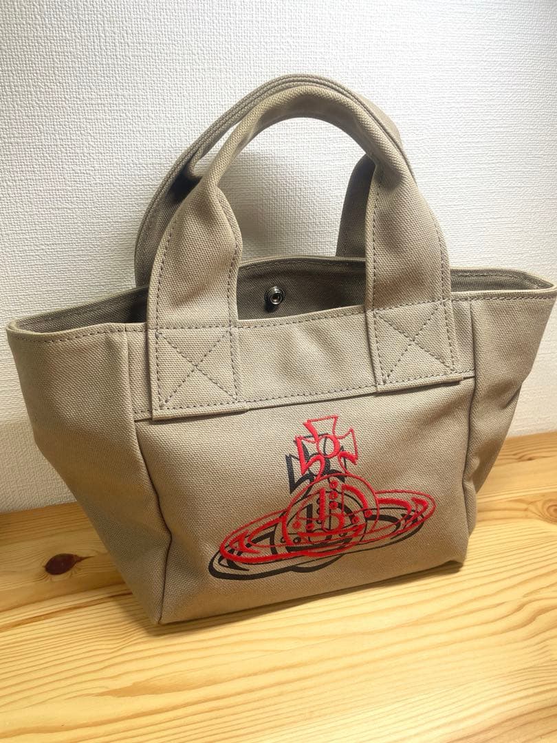 ヴィヴィアンウエストウッド　ベージュ ミニトートバッグ 刺繍入り