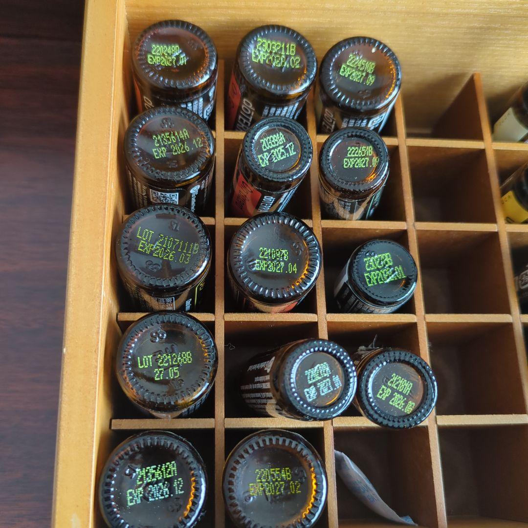 doTERRA 木箱50 エッセンシャルオイル　13本　ショッパー　　まとめ売り