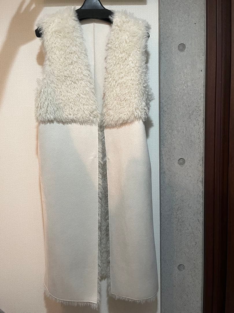 【美品】ELLIE ホワイトファーベスト