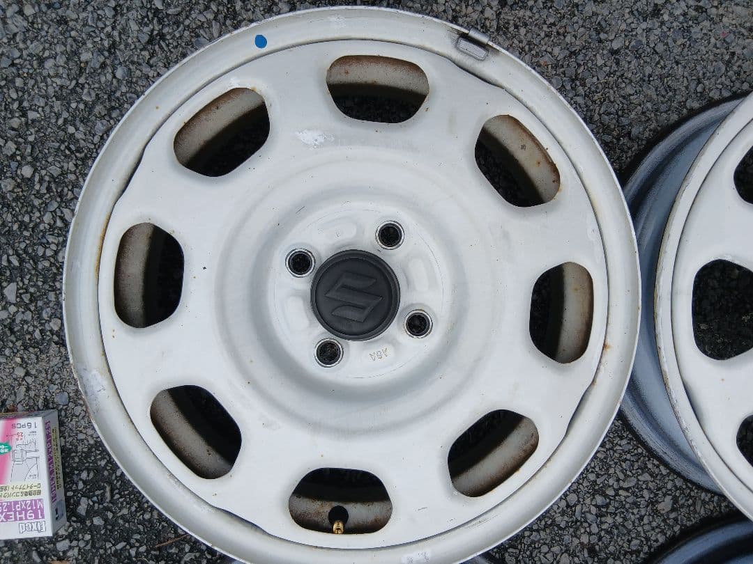 ハスラー　純正ホイール　ナット、キャップ付き　４本セット 配送無料。