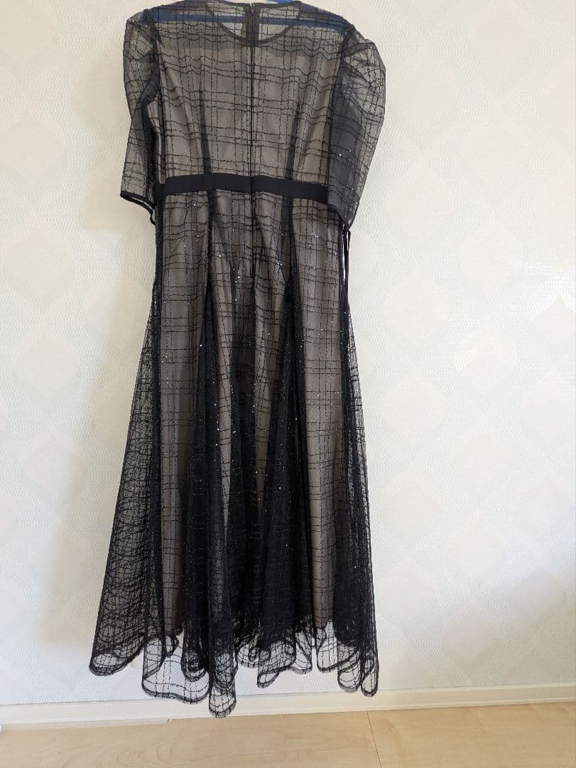 leja パーティードレス　スパンコール　レジャ　М