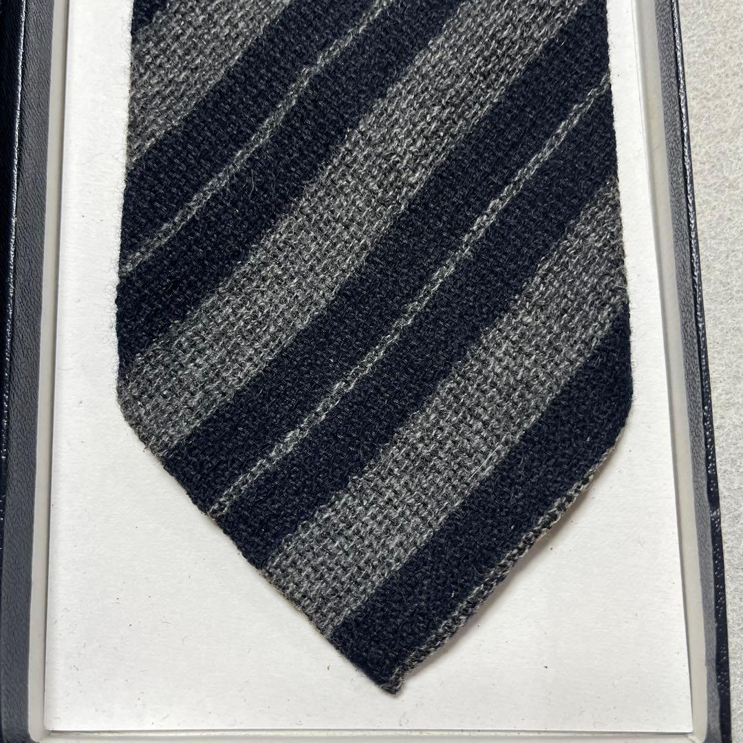 タイユアタイ　ネクタイ　グレー　ストライプカシミヤ　セッテピエゲ