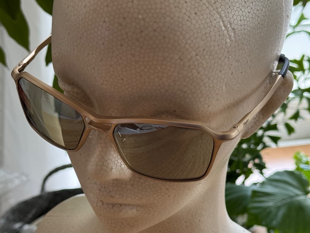 新品 未使用 ZEQUE VEGA GOLD TRUEVIEW SPORTS